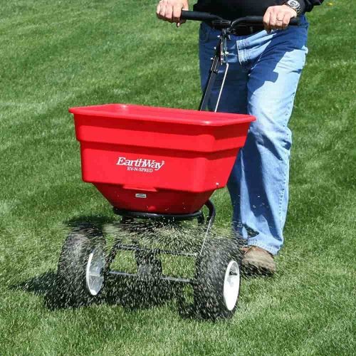 Professional Lawn Fertilizing in Oshawa, Whitby, Ajax, Bowmanville, Ontario